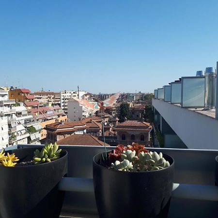 Penthouse 40 In Trastevere With Seasonally Jacuzzi روما المظهر الخارجي الصورة