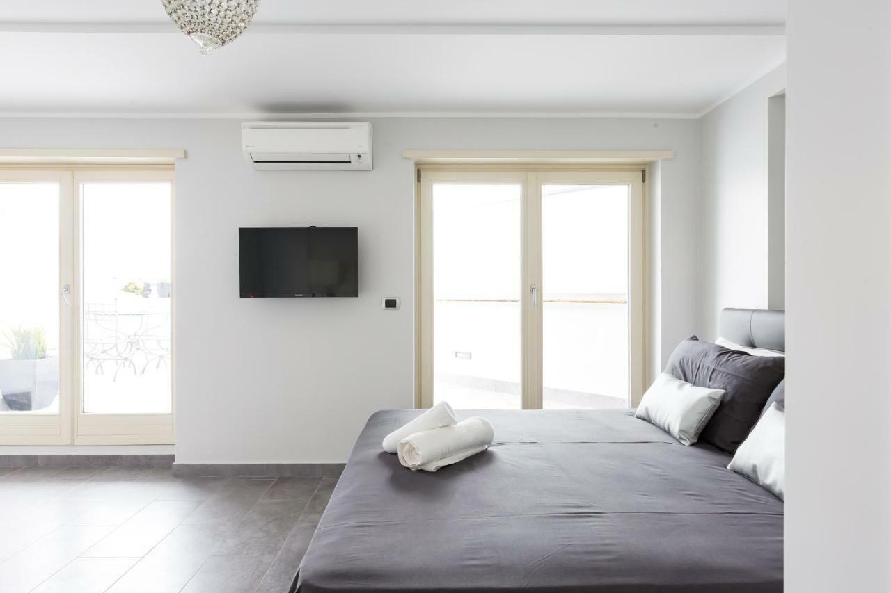 Penthouse 40 In Trastevere With Seasonally Jacuzzi روما المظهر الخارجي الصورة